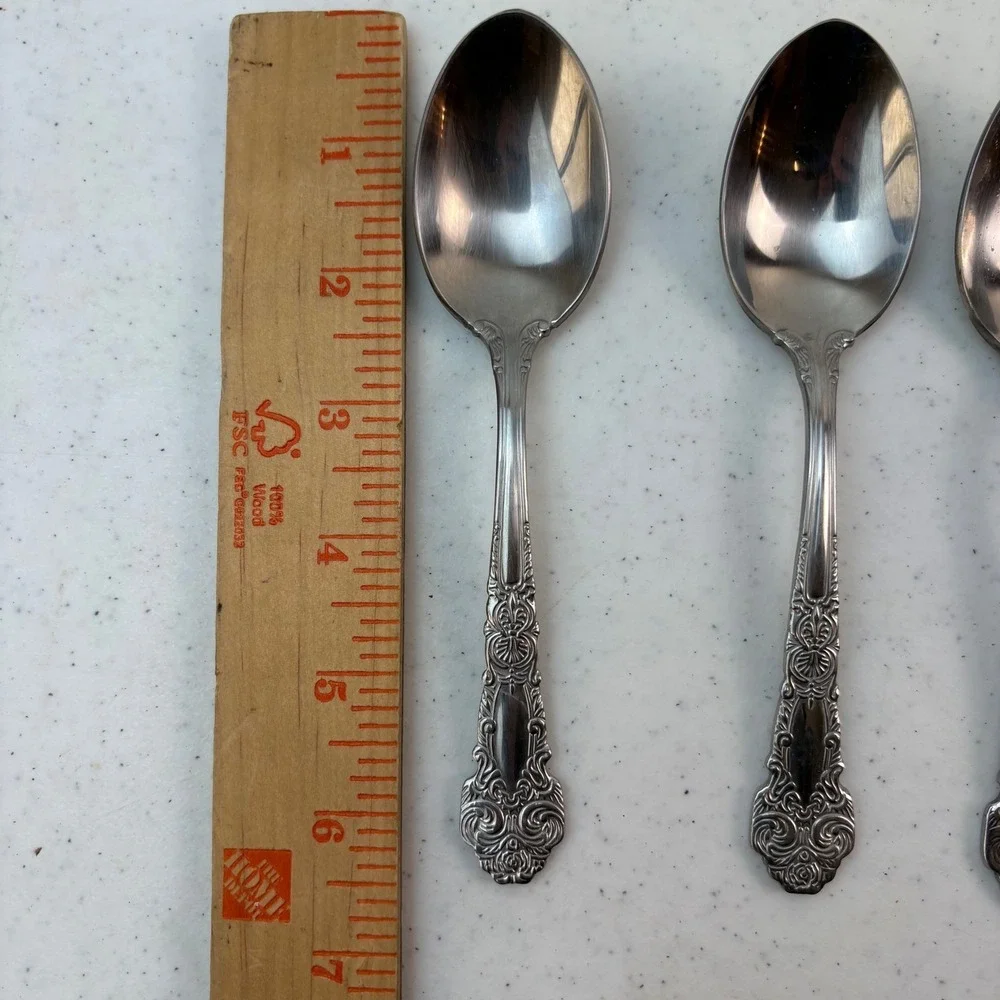 23 PCs Reed & Barton 18/10 Stainless Flatware Renaissance Tsp Oval Soup Iced Tea